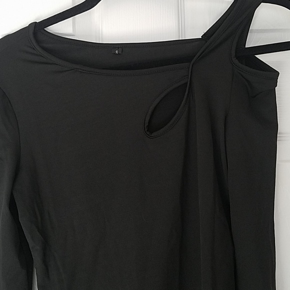 Black one shoulder top size S - Picture 2 of 2